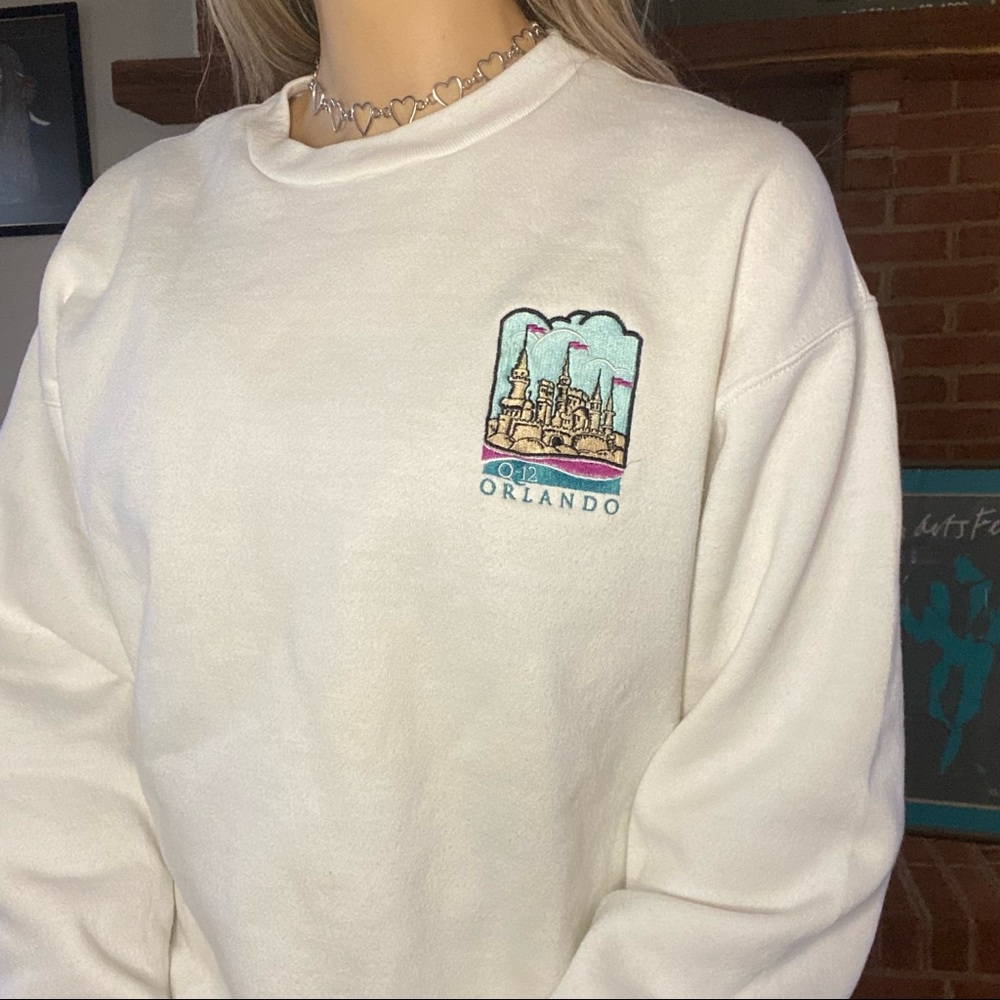Vintage 90s Orlando Q-12 Embroidered Oversized Crewneck Sweatshirt Disne… - Picture 3 of 14